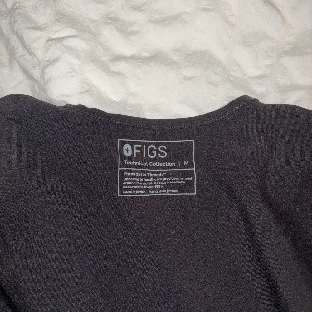 FIGS Women’s Catalina Scrub Top - Picture 2 of 2